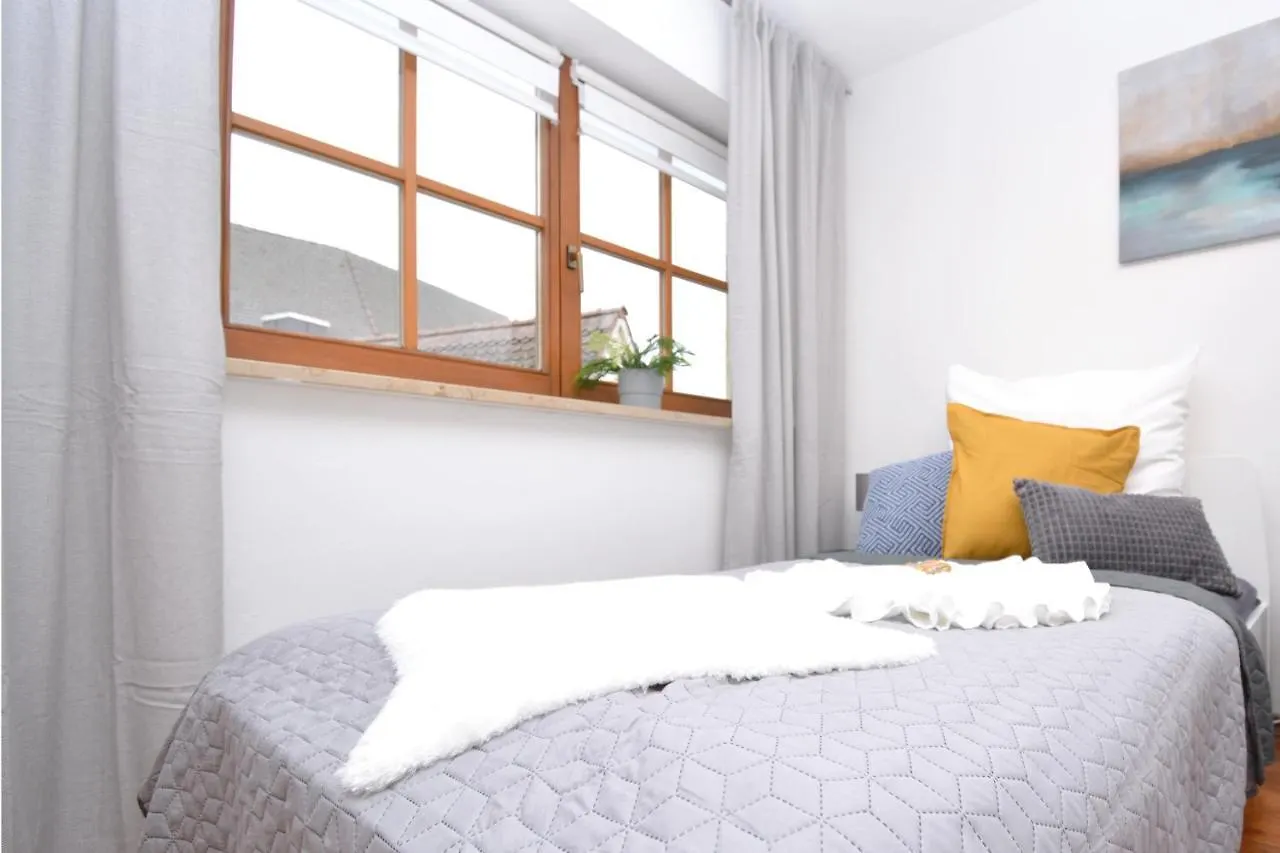 Nue11-Ri Apartment In Zirndorf