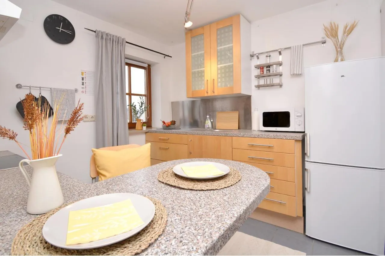 Nue11-Ri Apartment In Zirndorf Germany