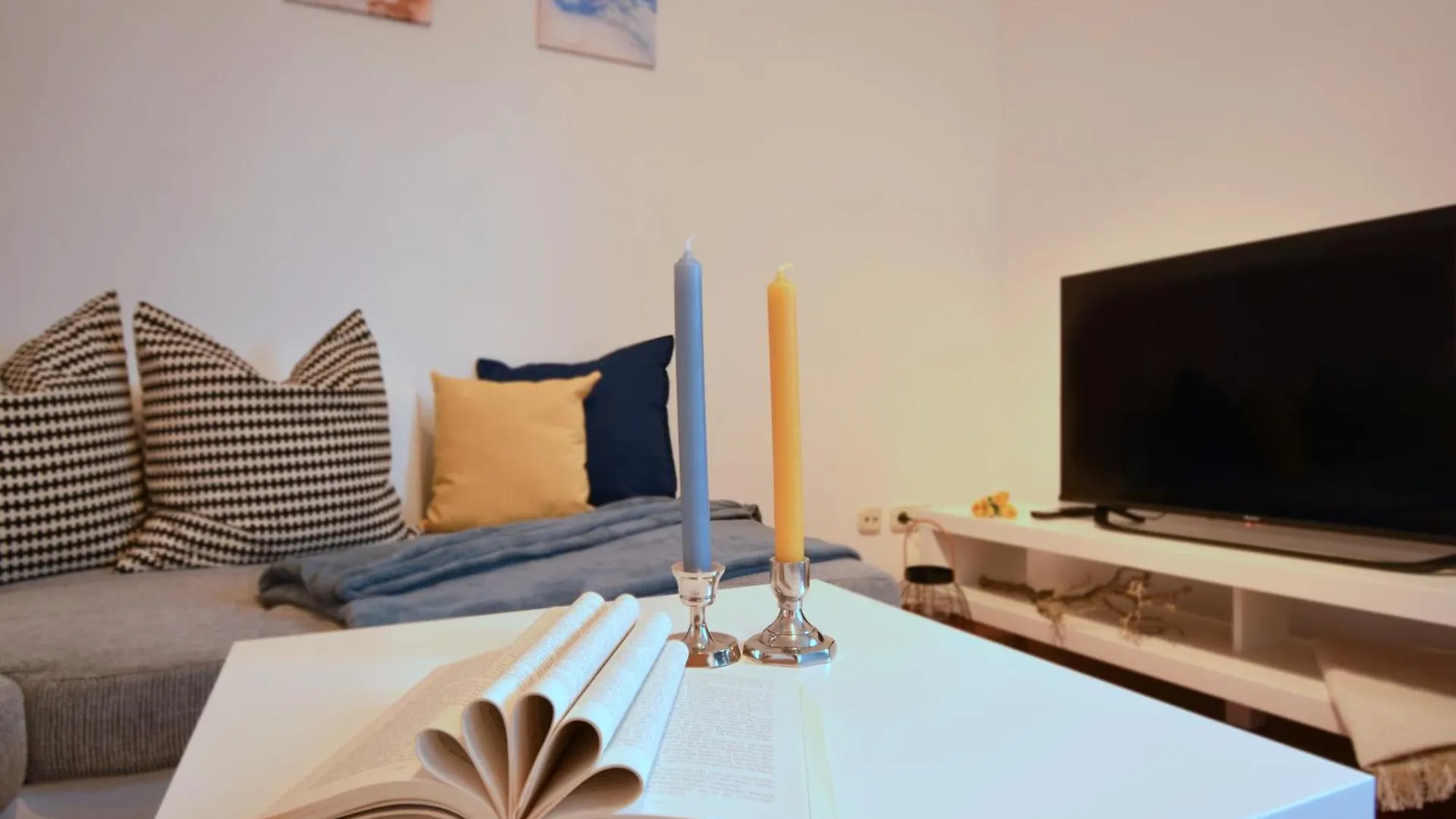 Nue11-Ri Apartment In Zirndorf Germany